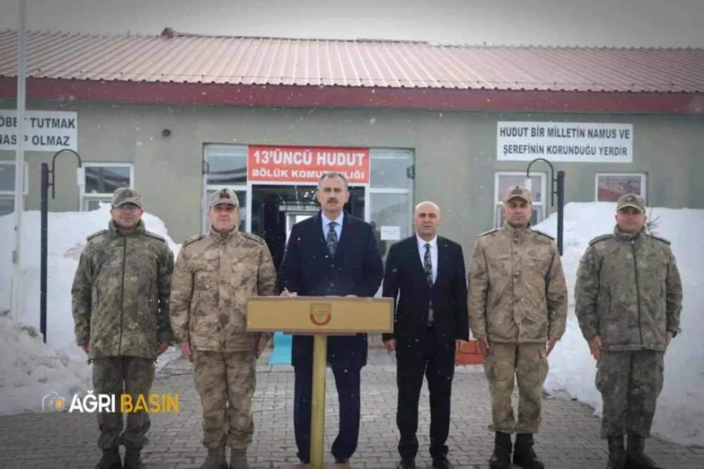 Vali Bozkurt’tan güvenlik güçlerine bayram ziyareti