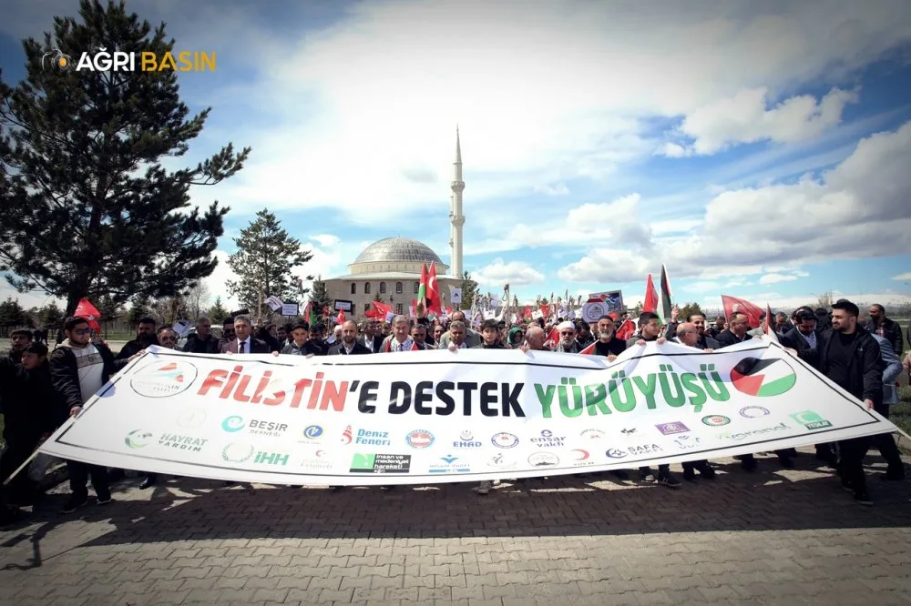 AİÇÜ Kampüsünde Filistin Vicdan Yürüyüşü