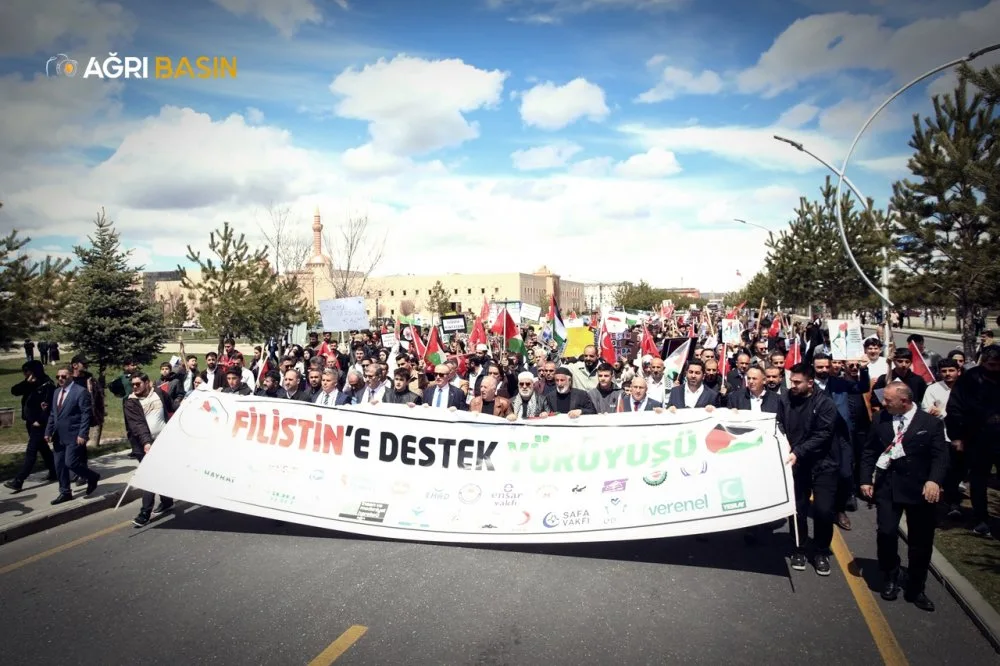 AİÇÜ Kampüsünde Filistin Vicdan Yürüyüşü