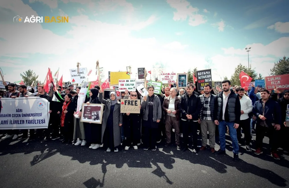AİÇÜ Kampüsünde Filistin Vicdan Yürüyüşü