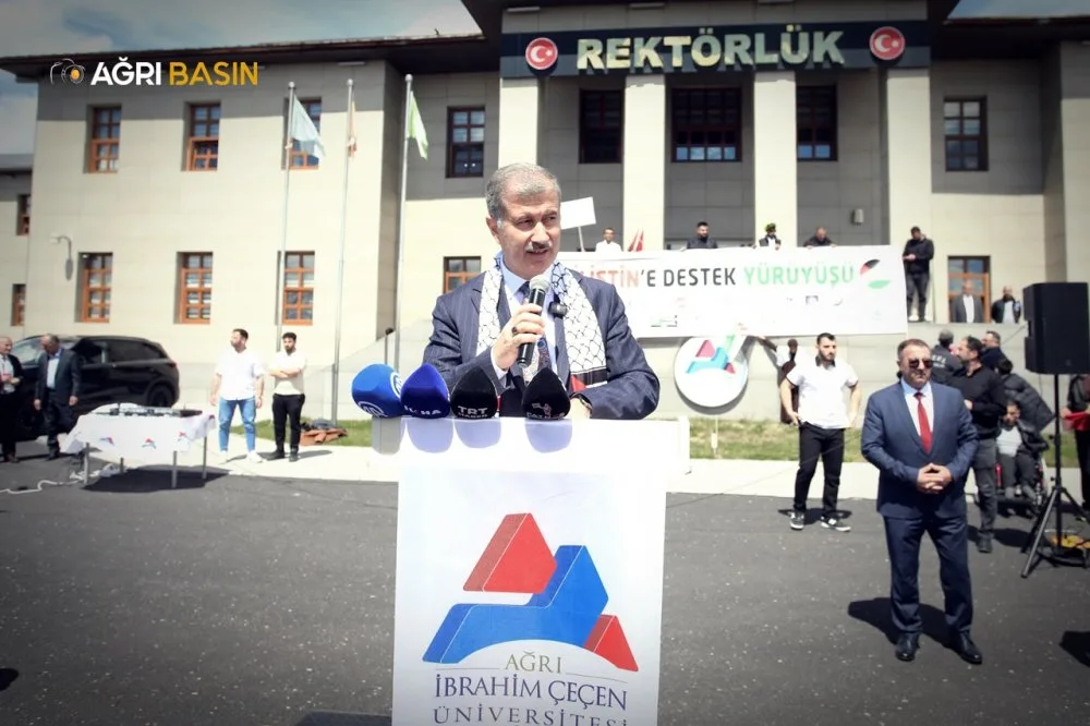 AİÇÜ Kampüsünde Filistin Vicdan Yürüyüşü
