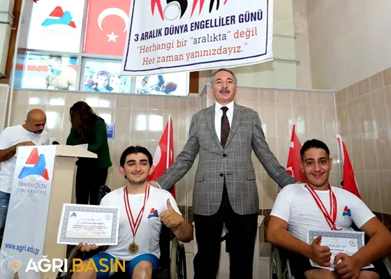 AİÇÜ’de Kulaçlar Engelleri Aşmak İçin Atıldı