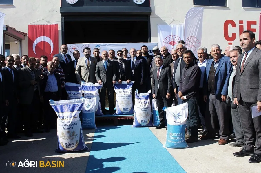 Ağrı'da Çiftçilere 530 ton buğday tohumu dağıtımı gerçekleştirildi