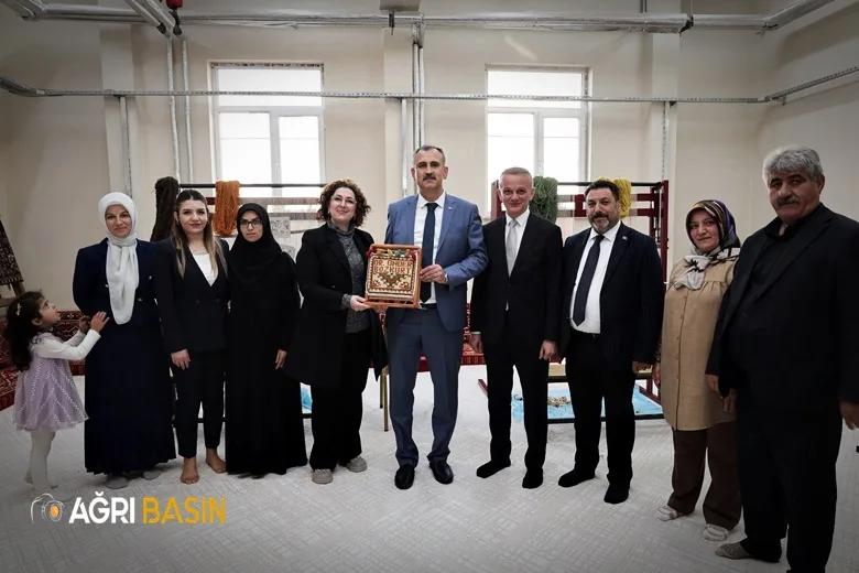 Vali Bozkurt Hamur’da Bir Dizi Ziyaret Gerçekleştirdi