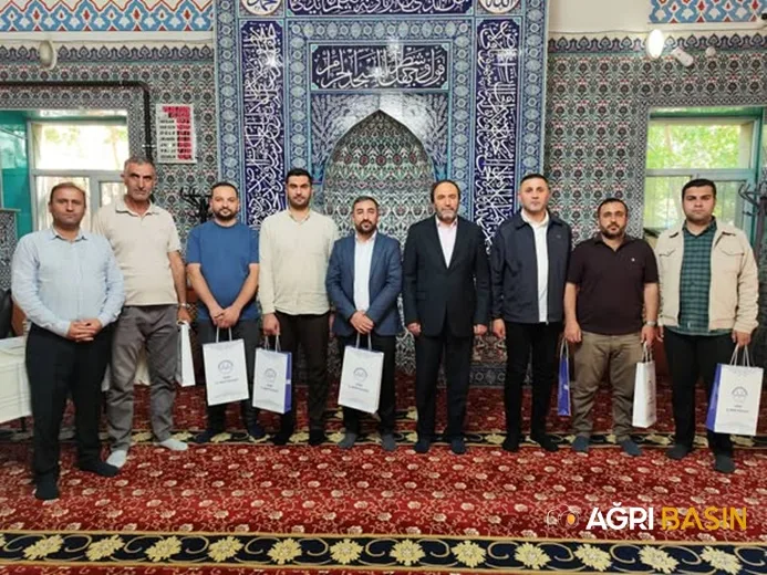 Ağrı’da Din Görevlileri Hitabet ve Ezan İçin Yarıştı