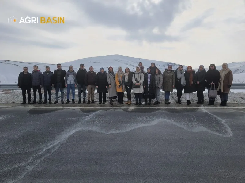 Hamur'da aday öğretmenlere seminer