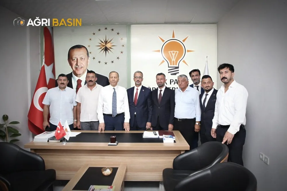 Bakan Yerlikaya'dan AK Parti Ağrı'ya Ziyaret