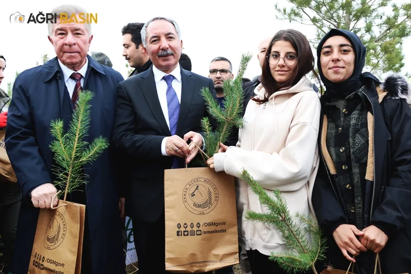 AİÇÜ’de Türkiye Yüzyılına Nefes Fidan Dikimi Etkinliği