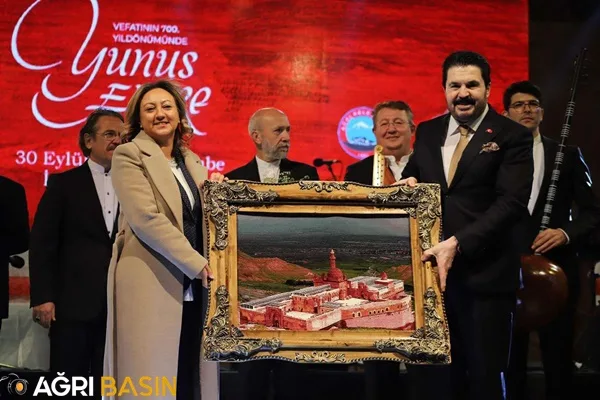 Ağrı İshak Paşa Sarayında Yunus Emre'yi Anma Töreni Gerçekleştirildi