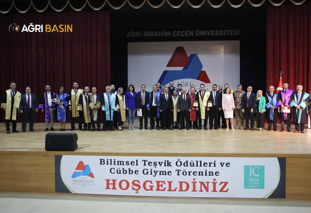 AİÇÜ’de Bilimsel Teşvik Ödülleri ve Cübbe Giyme Töreni Yapıldı