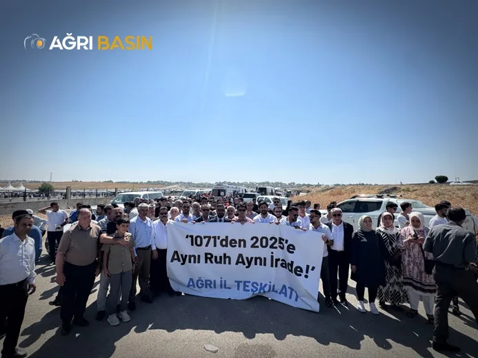 Ağrı’dan Malazgirt’e 150 araçlık coşkulu konvoy