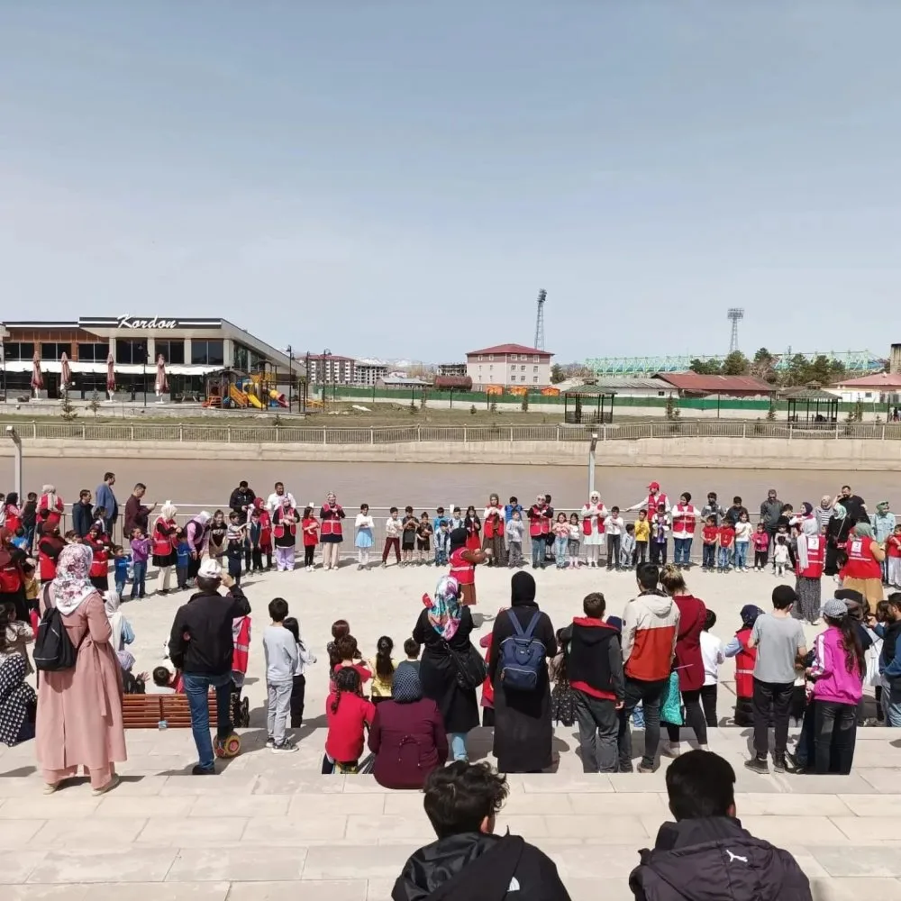 Ağrı'da Geleneksel Çocuk Oyunları Şenliği