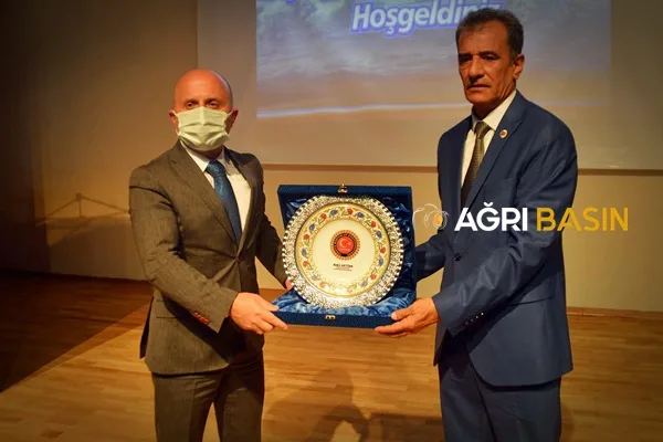 Ağrı'da Türkiye Muhtarları El Ele Projesi Kapsamında Toplantı Gerçekleştirildi!