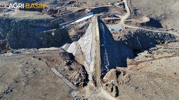 Taşlıçay Barajında Çalışmalar Hızla Devam Ediyor