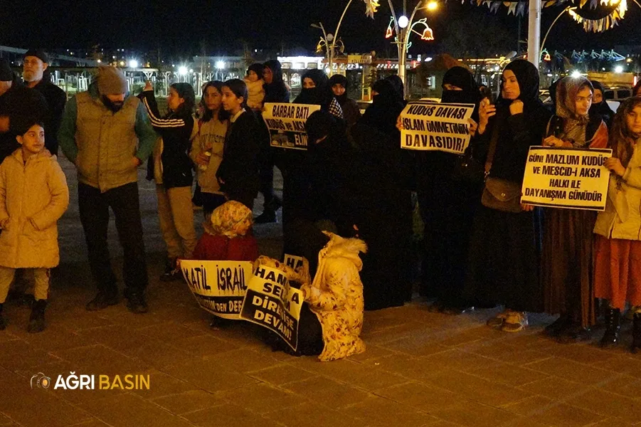 Ağrı'da "Dünya Kudüs Günü" basın açıklamasına yoğun katılım