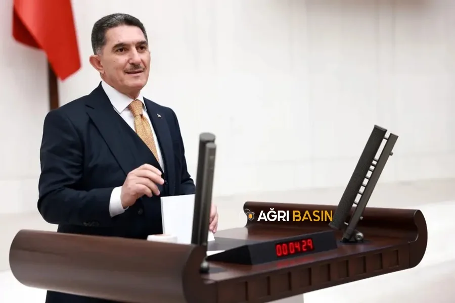 AK Parti Milletvekili Ekrem Çelebi’den Berat Kandili mesajı