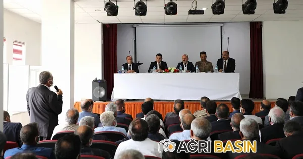 Ağrı Valisi Dr. Osman Varol, Eleşkirt Muhtarlarıyla Bir Araya Geldi