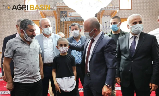 Cezmi Gök Cami Cuma namazı ile birlikte ibadete açıldı