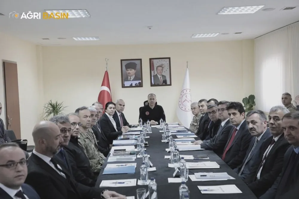 Bakan Ali Yerlikaya Ağrı Sınır Güvenliği Toplantısına katıldı