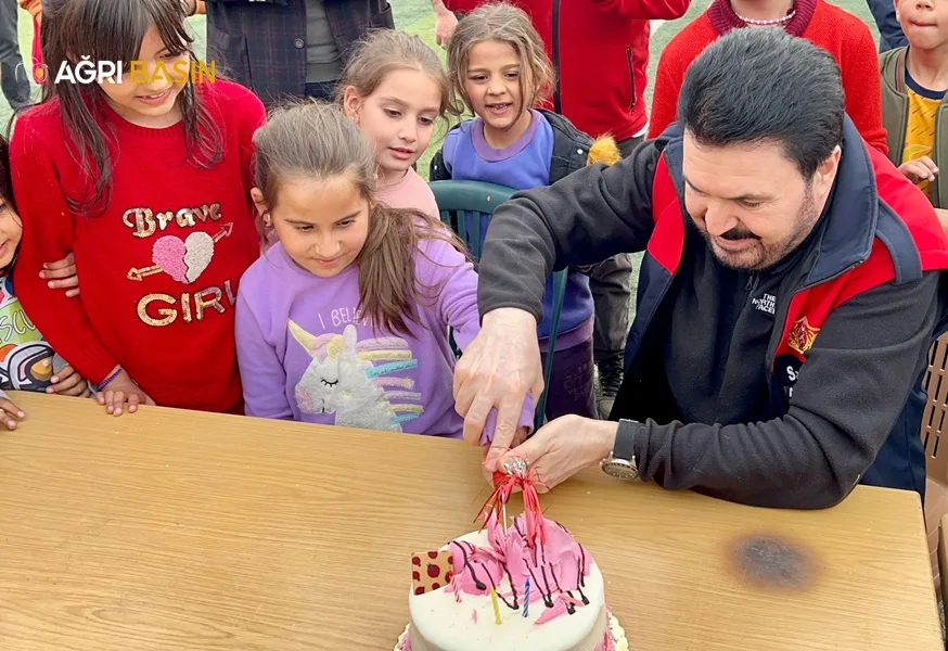Başkan Sayan ve Vali Varol’dan Ecrin’e doğum günü sürprizi