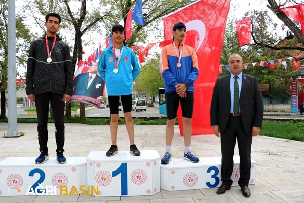 Ağrı'da15-19 Mayıs Gençlik Haftası Kutlamaları Devam Ediyor
