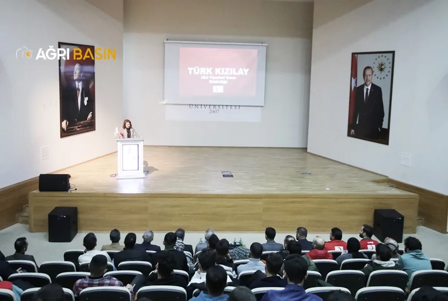 Türk Kızılay Ağrı'da "Afetler ve Kızılay Konferansı" düzenlendi