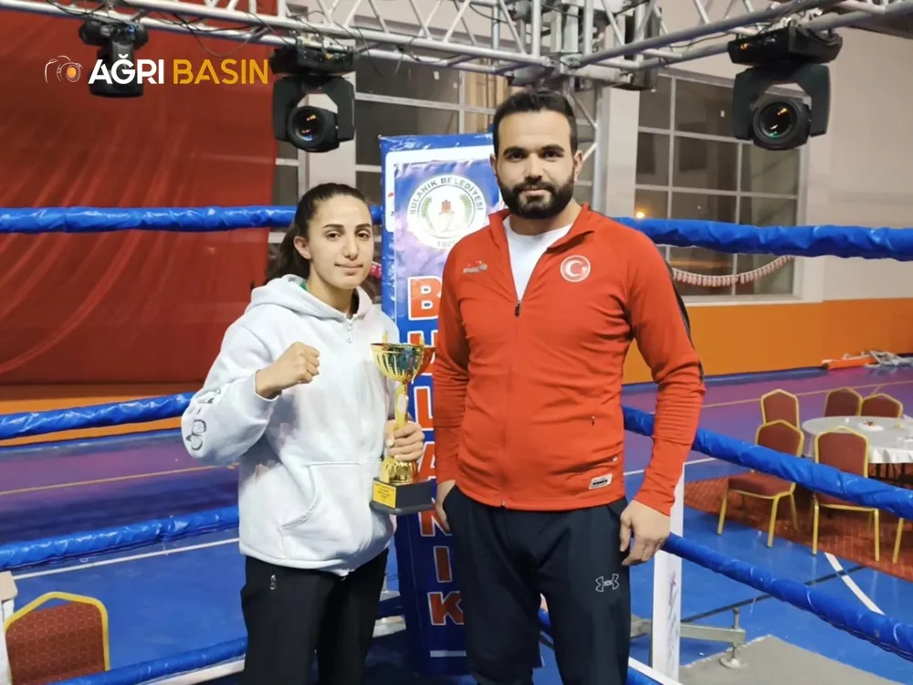 Ağrı Sporcuları Muay Thai Dünya Gençler Şampiyonasında Zafer Kazandı