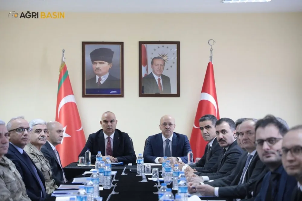 Ticaret Bakan Yardımcısı Uçarmak Gürbulak Sınır Kapısını Ziyaret Etti