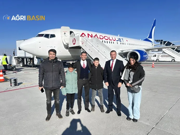 Hayali Pilotluk olan Öğrencilerden Havalimanı Ziyareti