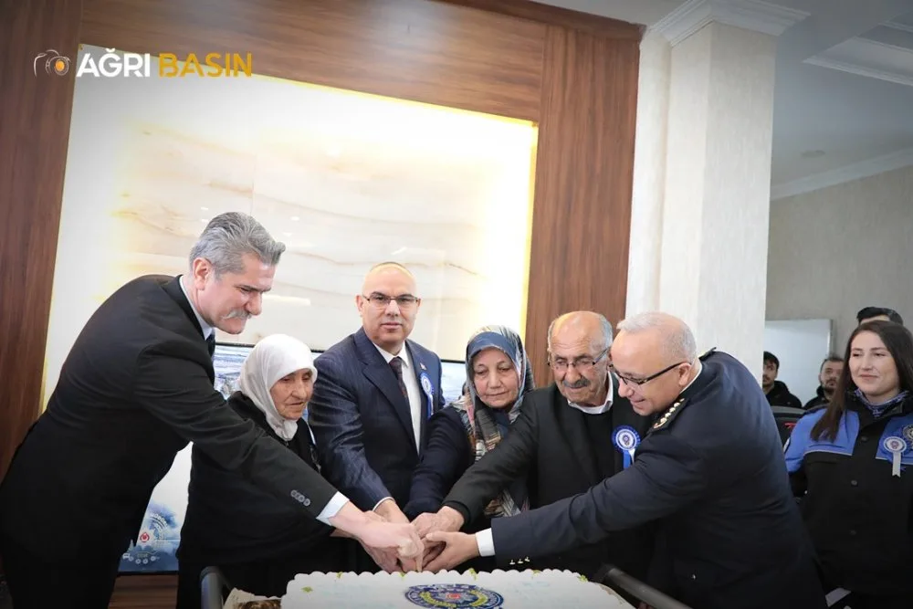 Ağrı Valisi Mustafa Koç, Polis Teşkilatını Yalnız Bırakmadı