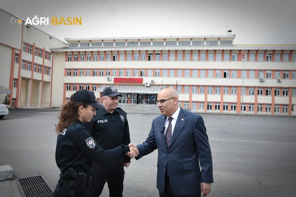 Ağrı Valisi Mustafa Koç, Polis Teşkilatını Yalnız Bırakmadı