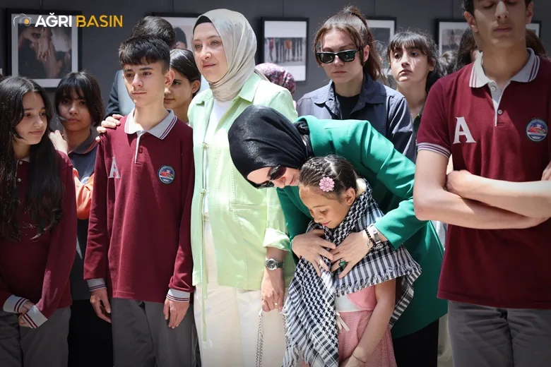 İshak Paşa Sarayı'nda Filistinli Çocukların Sessiz Çığlığı