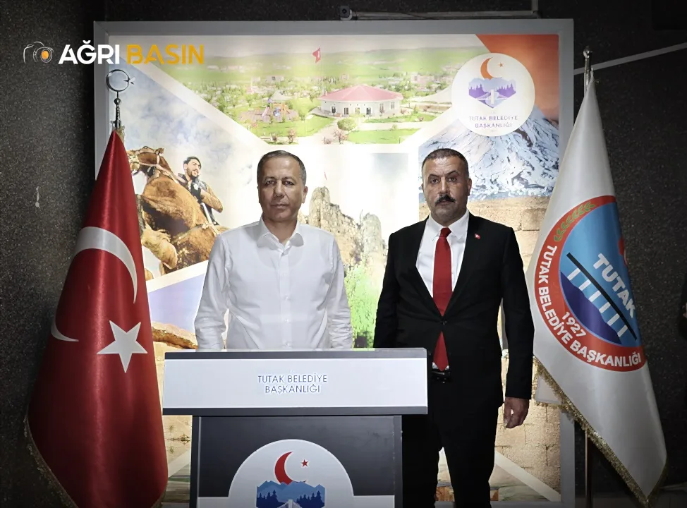 Bakan Yerlikaya Tutak’ta esnafla bir araya geldi