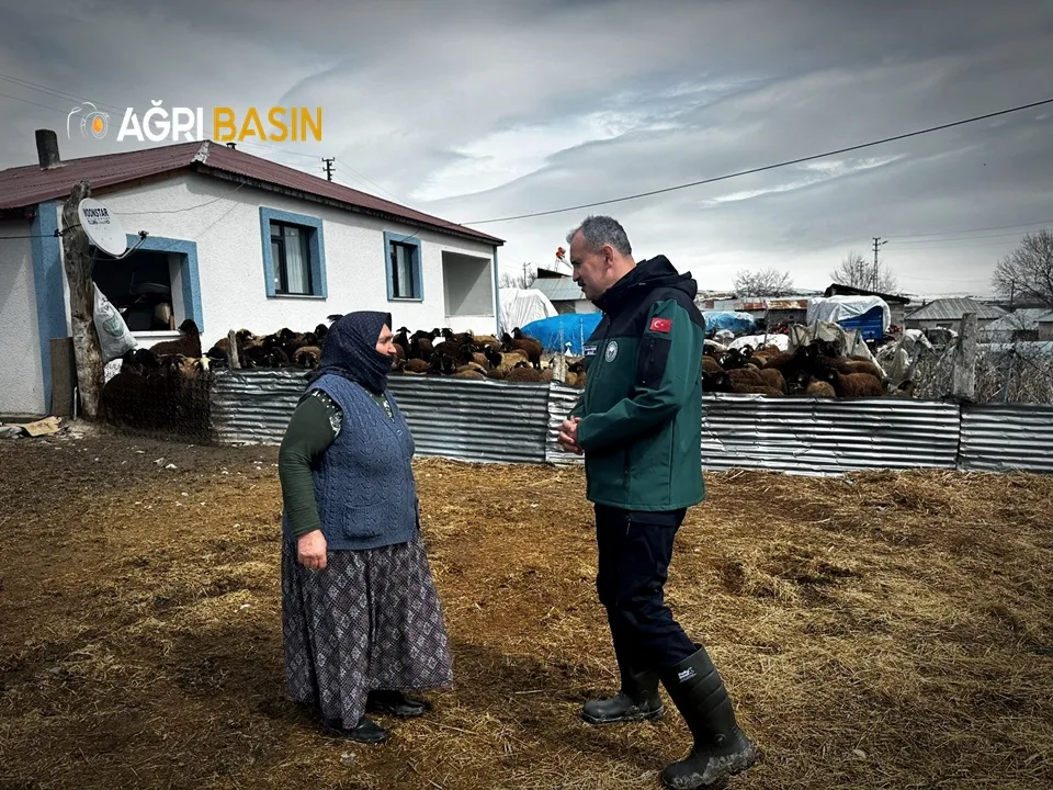 Vali Bozkurt Protokolü Yıktı: Köylünün Kapısını ‘Çat Kapı’ Çaldı