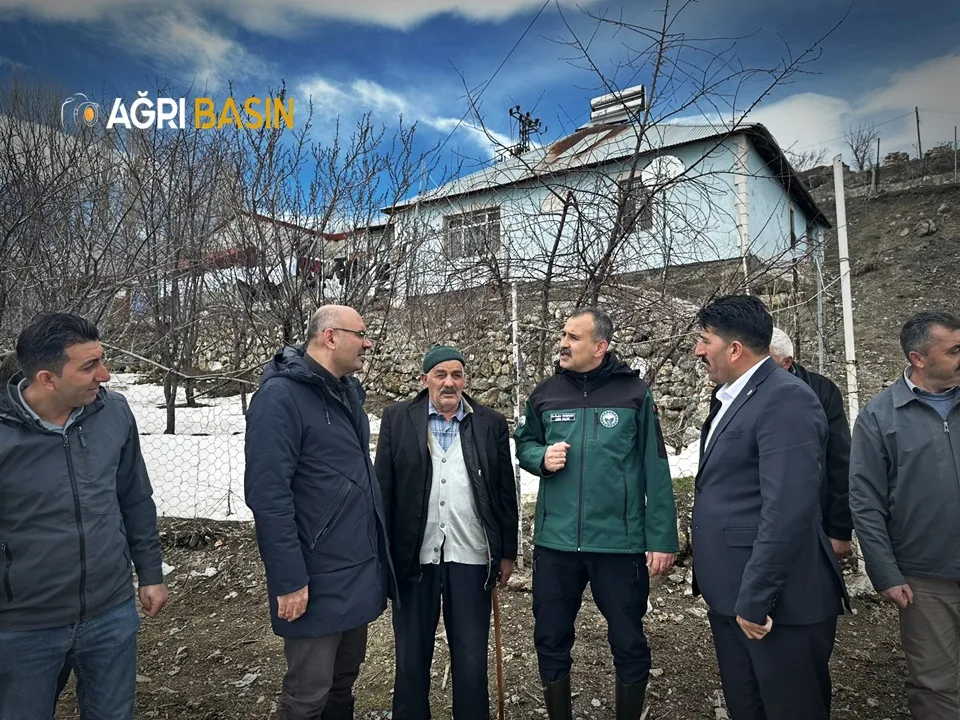 Vali Bozkurt Protokolü Yıktı: Köylünün Kapısını ‘Çat Kapı’ Çaldı