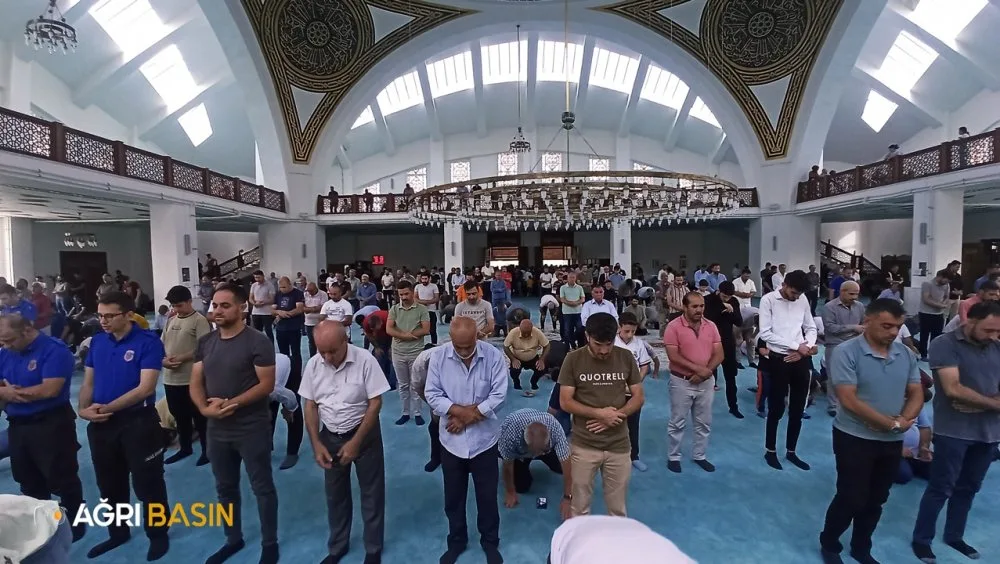 İsmail Heniyye için Ağrı'da gıyabi cenaze namazı kılındı