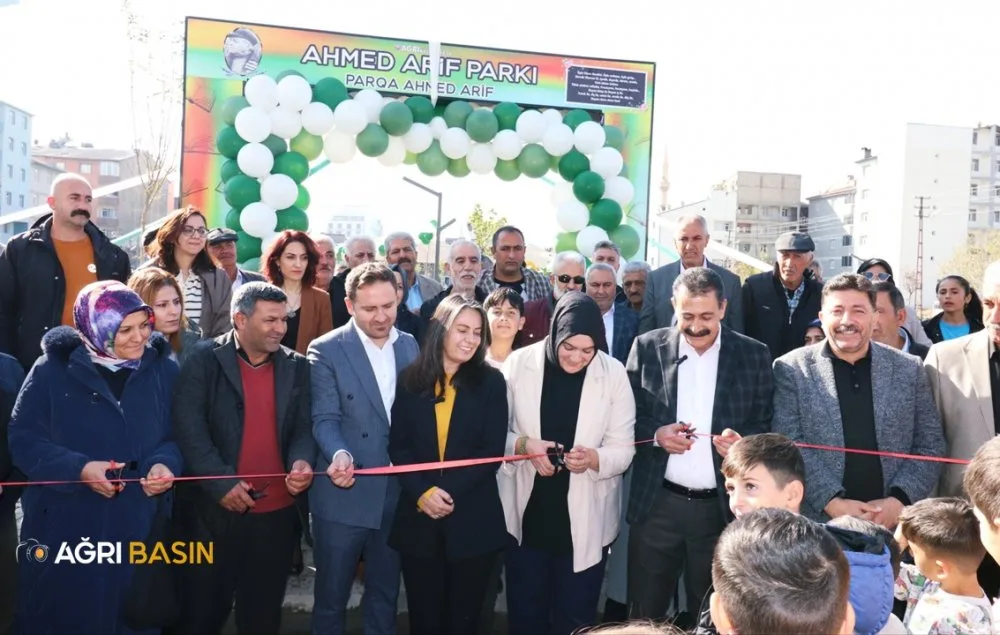 Ağrı'da Ahmed Arif Parkı Hizmete Açıldı