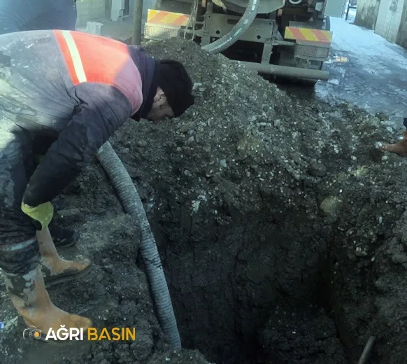 Ağrı Belediyesi'nden Aralıksız Altyapı Çalışmaları