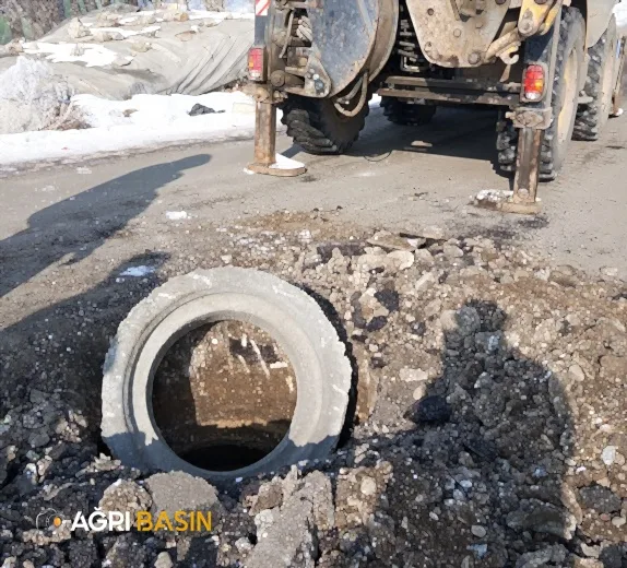 Ağrı Belediyesi'nden Aralıksız Altyapı Çalışmaları