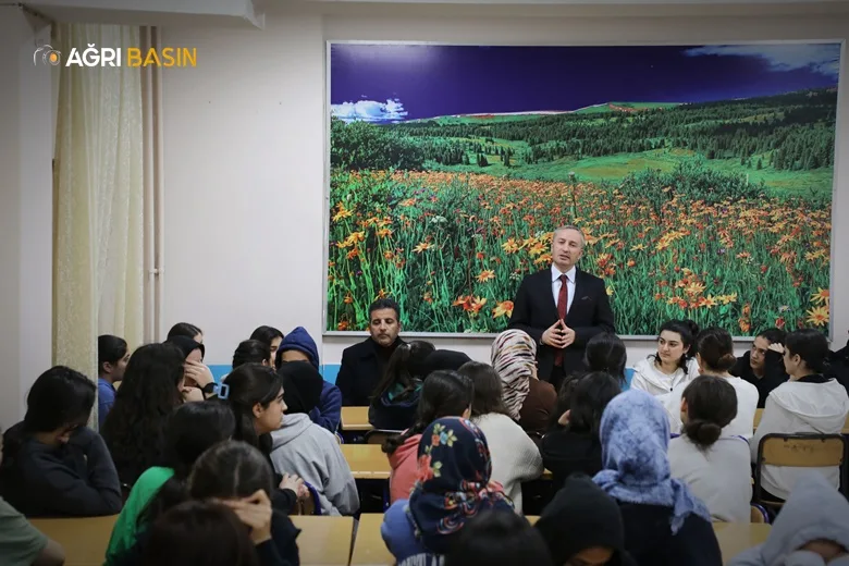 Hasan Kökrek, Öğrencilerle İftar Programında Buluştu