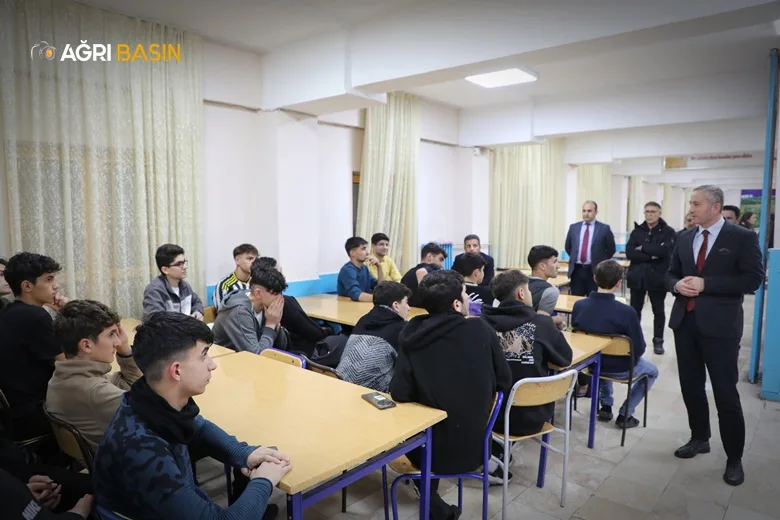 Hasan Kökrek, Öğrencilerle İftar Programında Buluştu