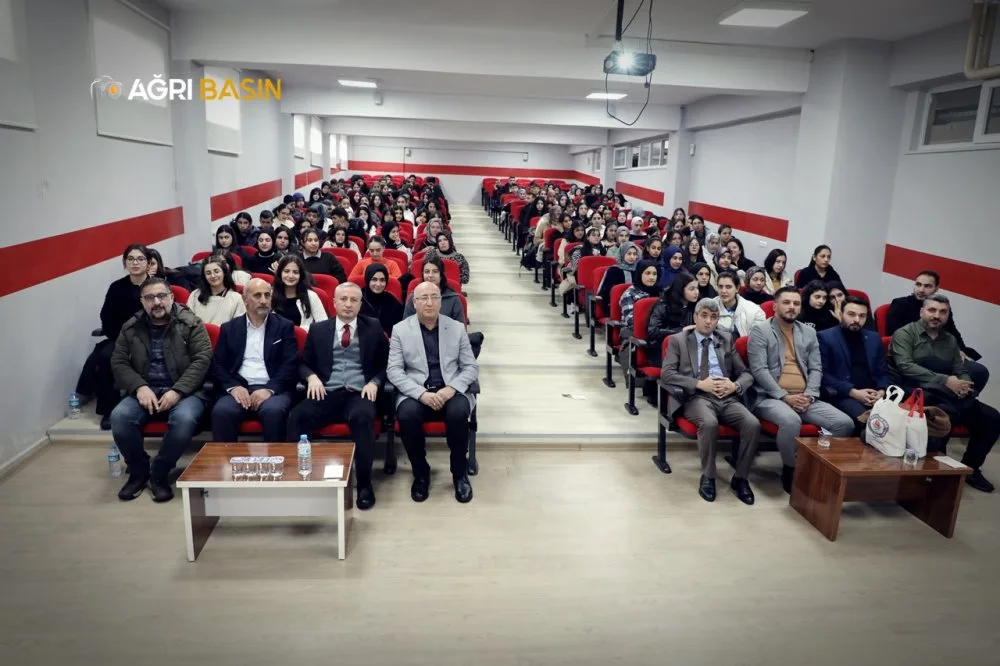 Ağrı’da Bilge Nesil Hareketi: Başarı İçin Kitap Başına!
