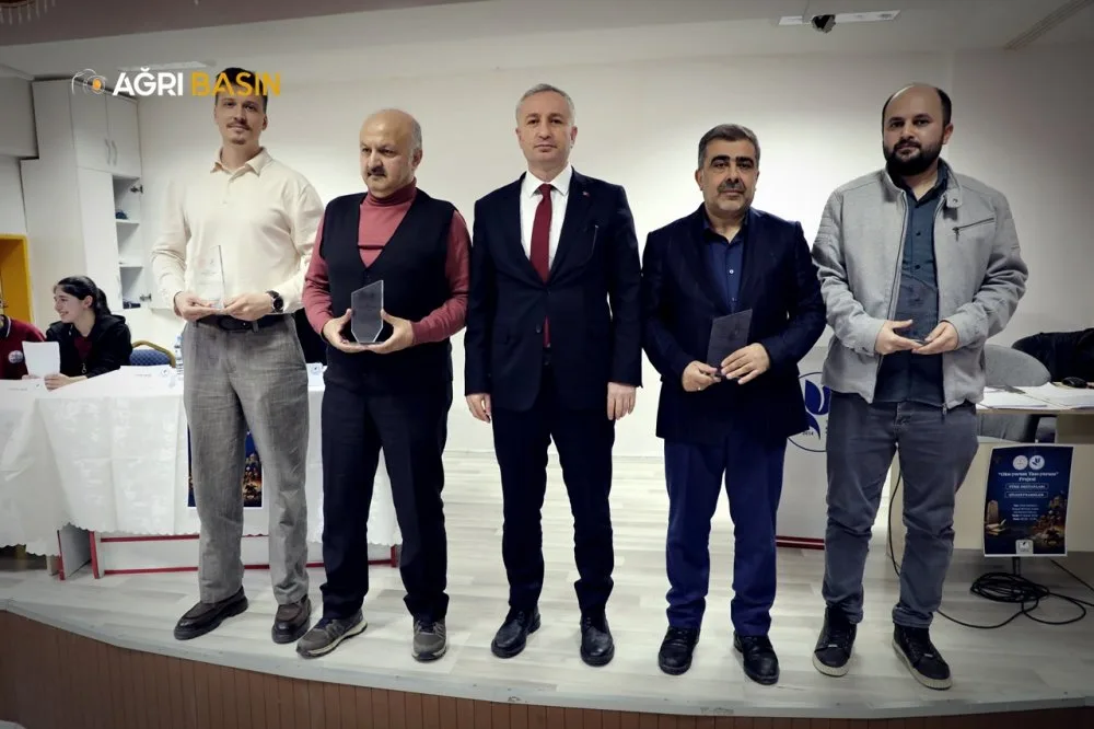 Ağrı’da Eleştirel Okuma Paneli Düzenlendi