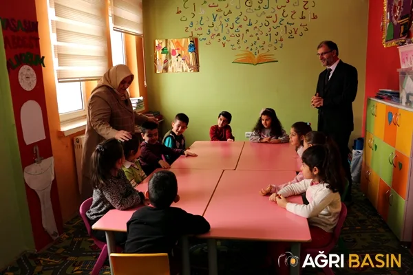 Sedide Akbulut Ağrı'da 4-6 yaş Kur’an kurslarını ziyaret etti