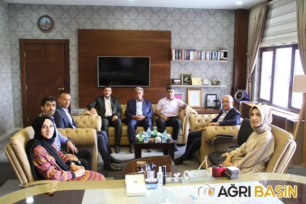 AK Parti Ağrı İl Başkanı Halil Özyolcu’dan İl Müdürü Tekin’e ziyaret