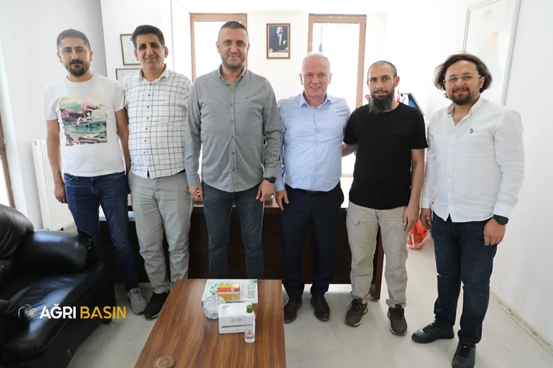 Ağrı Çalışan Gazeteciler Cemiyeti'nden Ofluoğlu'na ziyaret