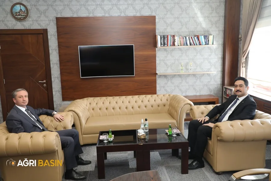 Hamur Kaymakamı Ali Yıldırım'dan Hasan Kökrek’e ziyaret