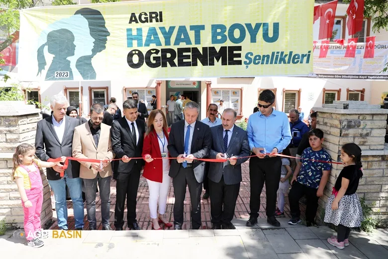 Ağrı’da Hayat Boyu Öğrenme Şenliği düzenlendi
