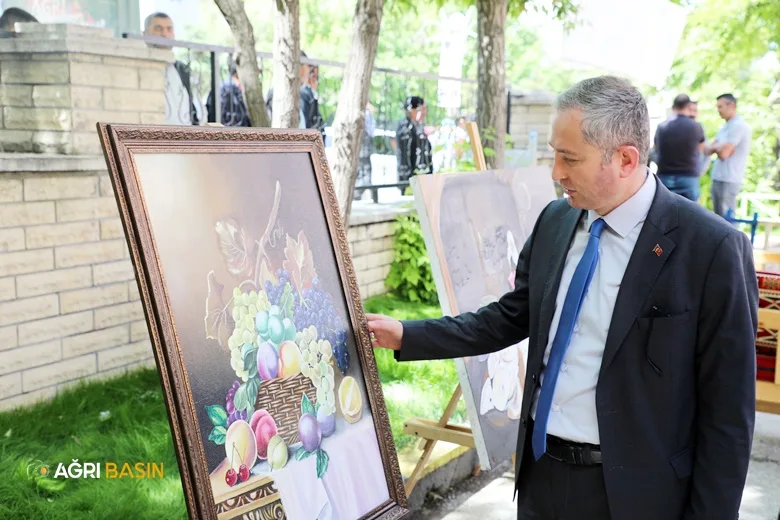 Ağrı’da Hayat Boyu Öğrenme Şenliği düzenlendi