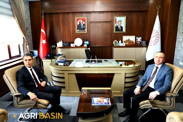 Ağrı Defterdarı Tural'dan Müdür Kökrek’e veda ziyareti